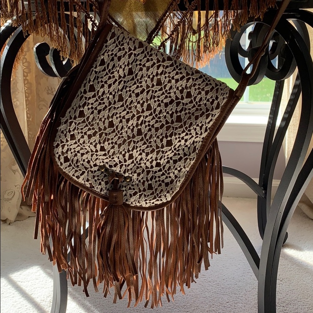 Lacey fringed purse